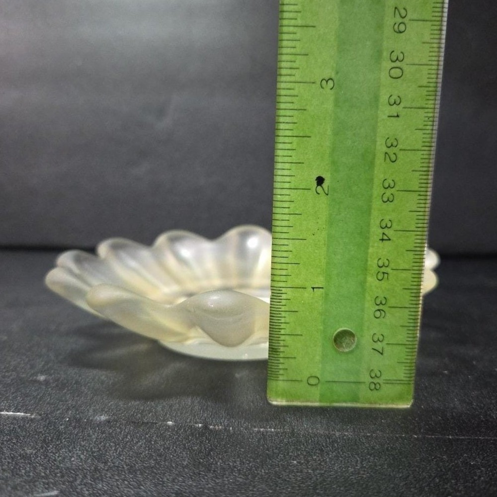Frosted Clear Petal‎ Design Trinket Dish, Vintage Floral Plate, Made In USA Tray - Picture 7 of 11